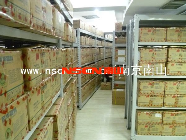 貼片二極管現(xiàn)貨倉庫